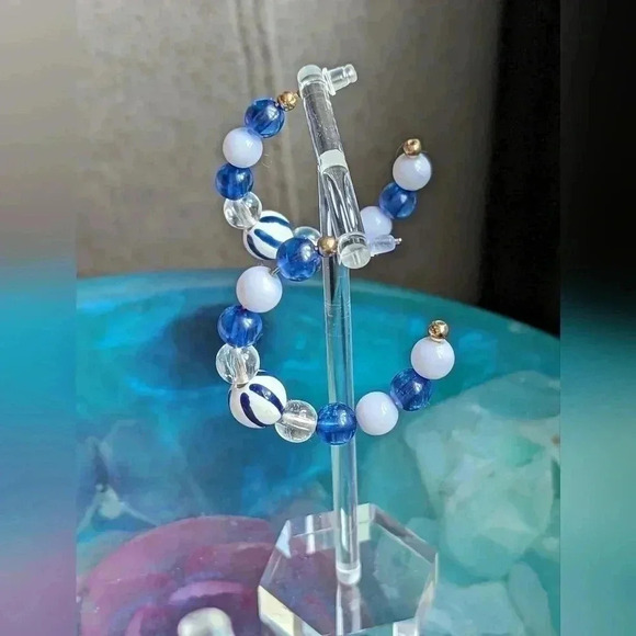 Francesca's Hoop Earrings Blue and White Color (New) - Picture 5 of 6